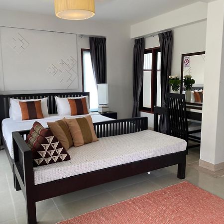 Yindee Stylish Guesthouse Чиангмай Экстерьер фото